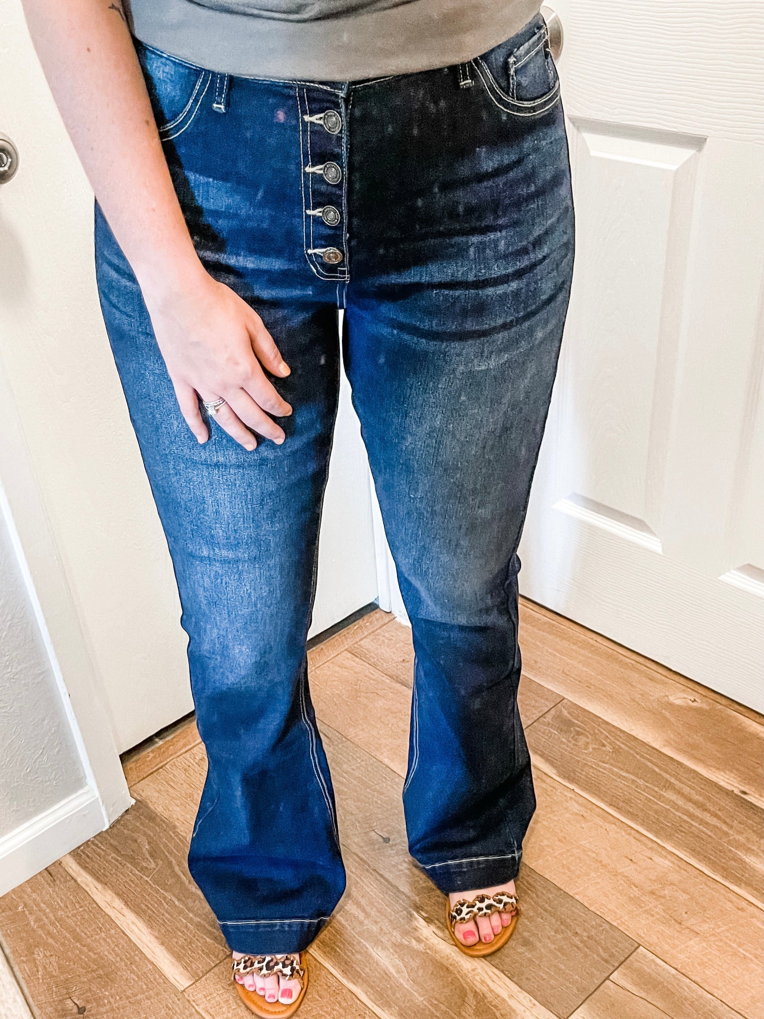 The Karlie Jeans: Dark
