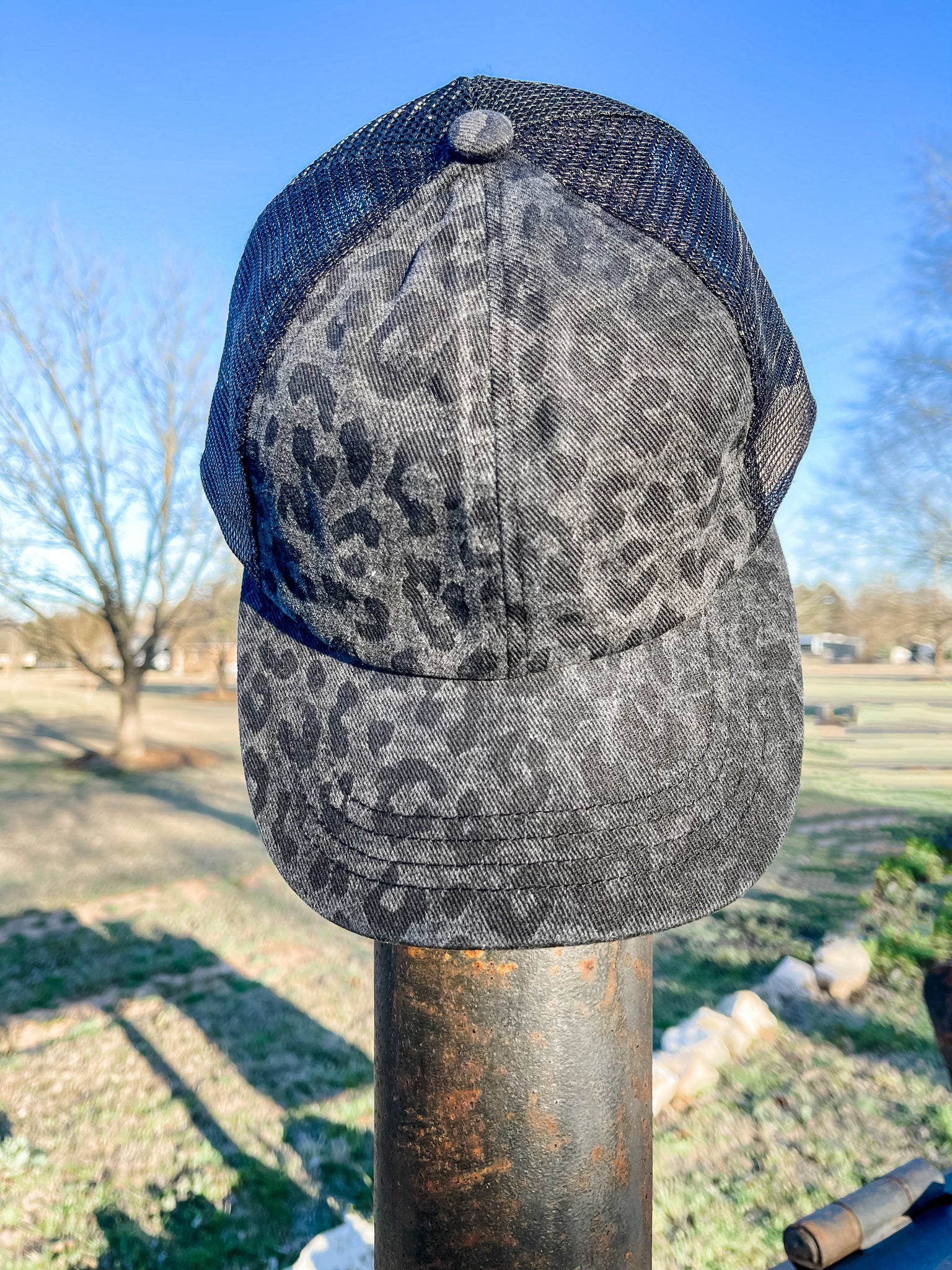 Leopard Hat: Black