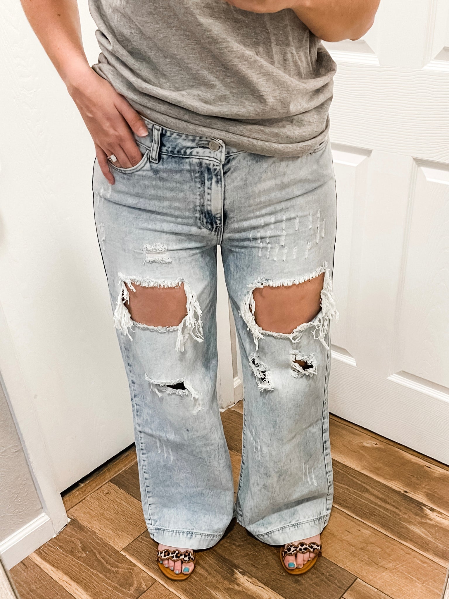 Distressed Wide Leg Boyfriend Jeans: Acid Denim