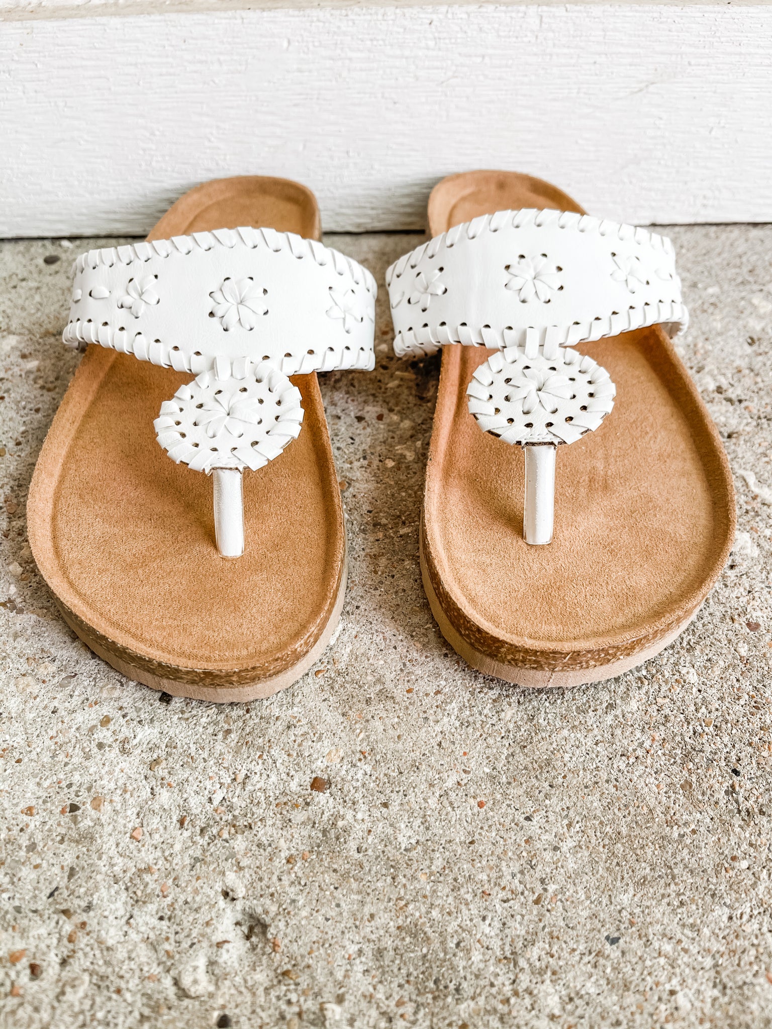 Summer Stroll Sandals: White